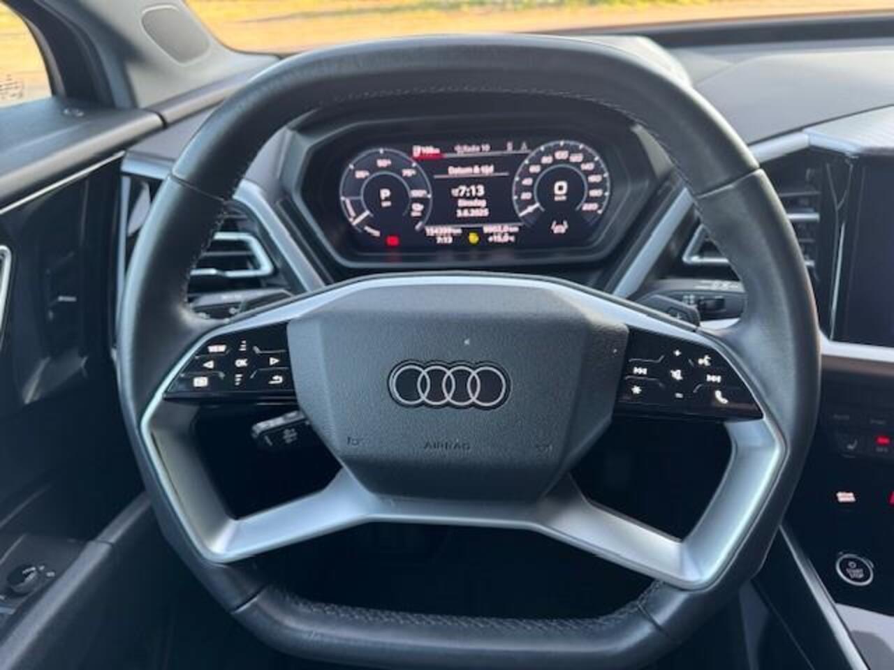 Audi Q4 e-tron 40 LAUNCH EDITION ADVANCED 77KWH CAM/HUP/ACARPLAY/