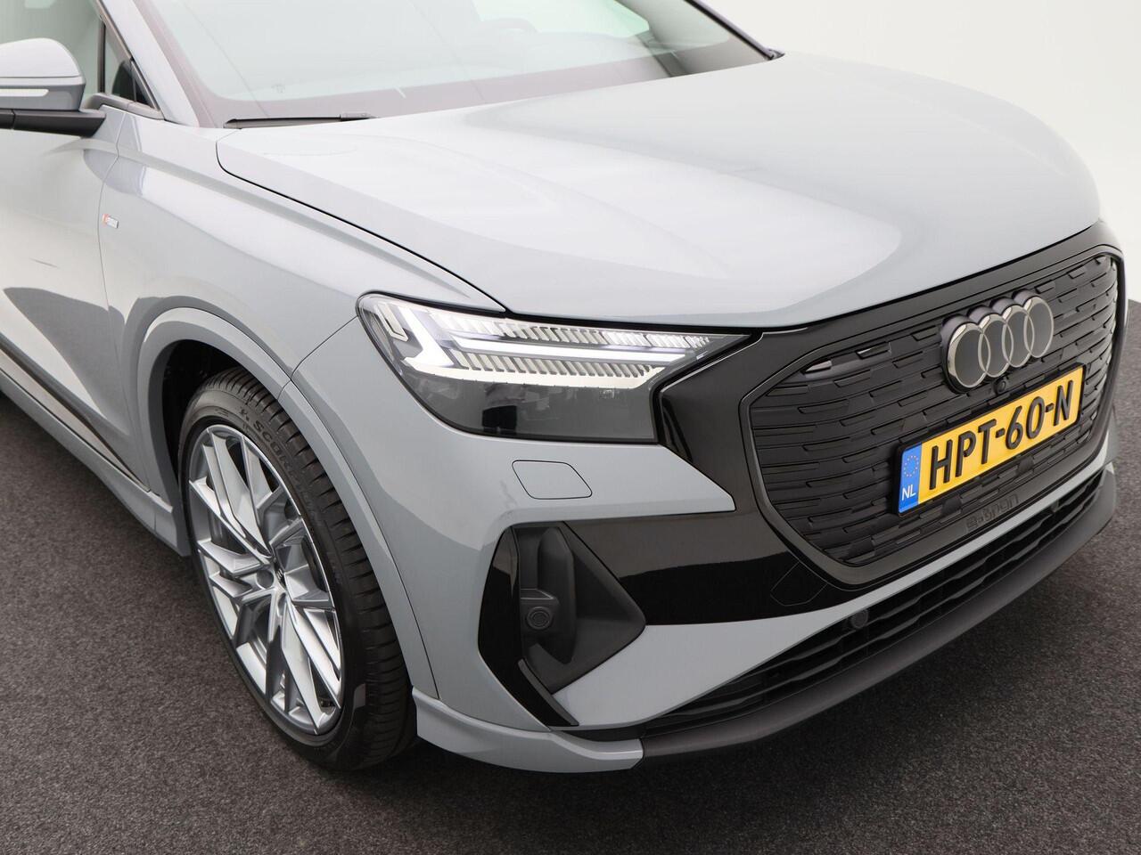 Audi Q4 e-tron 45 quattro | S Edition 82 kWh | Zwart optiek | 21 inch velgen | Privacyglas