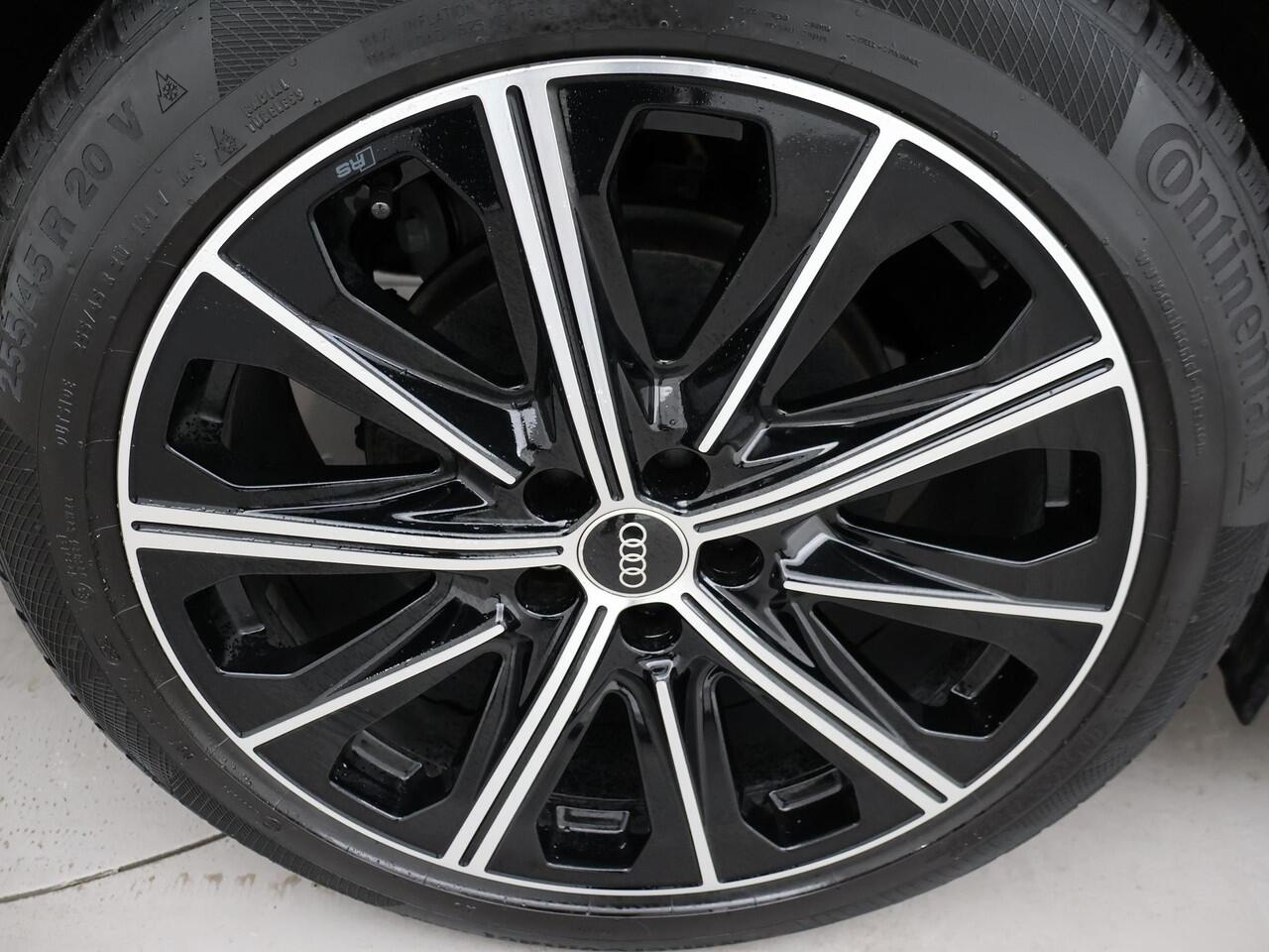 Audi Q4 e-tron 40 ADVANCED EDITION 77 KWH + LEDER SPORTINTERIEUR | ADAPTIVE CRUISE | 20 INCH | CAMERA | STOELVERW.