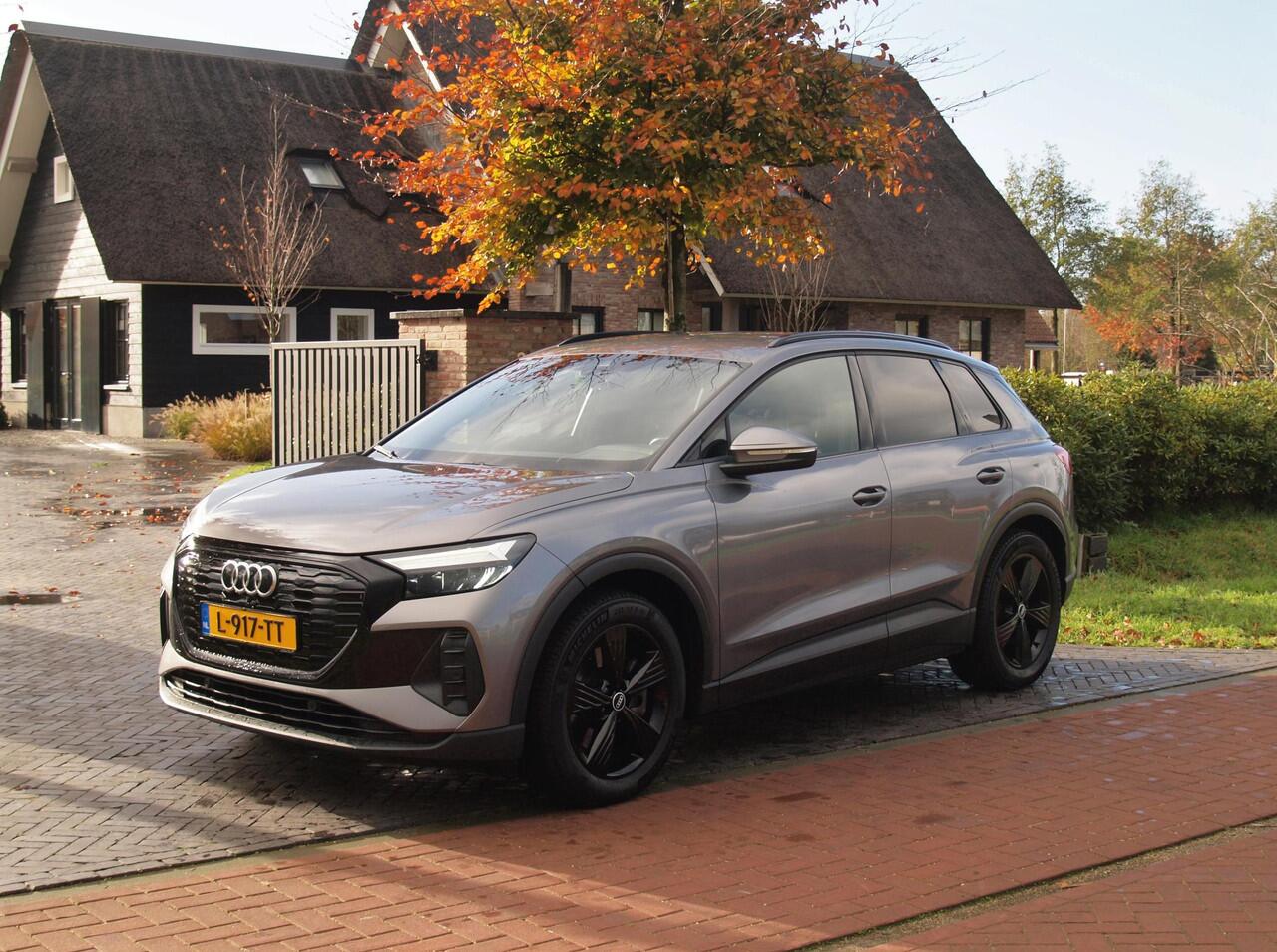 Audi Q4 e-tron 40 Launch edition 77 kWh | Camera | Waterpomp | | Trekhaak | Black Optic | NL-Auto |