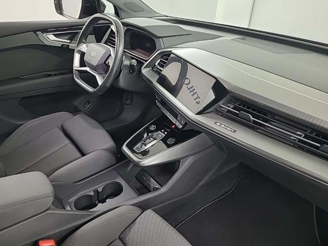 Audi Q4 e-tron 40 Launch edition Advanced Plus 77 kWh | Trekhaak |