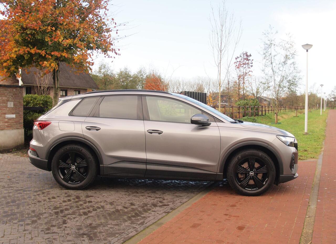 Audi Q4 e-tron 40 Launch edition 77 kWh | Camera | Waterpomp | | Trekhaak | Black Optic | NL-Auto |
