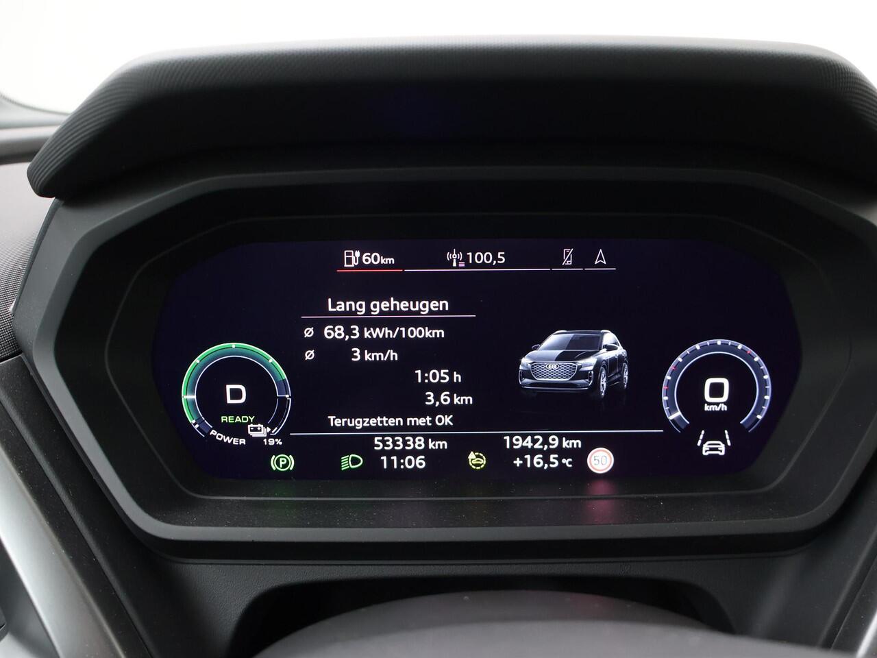 Audi Q4 e-tron 35 Launch edition Advanced Plus 55 kWh | 170 PK | Gratis onderhoud t/m 3 dec. 2028 | SoH 89% | Panoramadak | Adaptieve Cruise Control | Matrix LED koplampen | Navigatiesysteem |