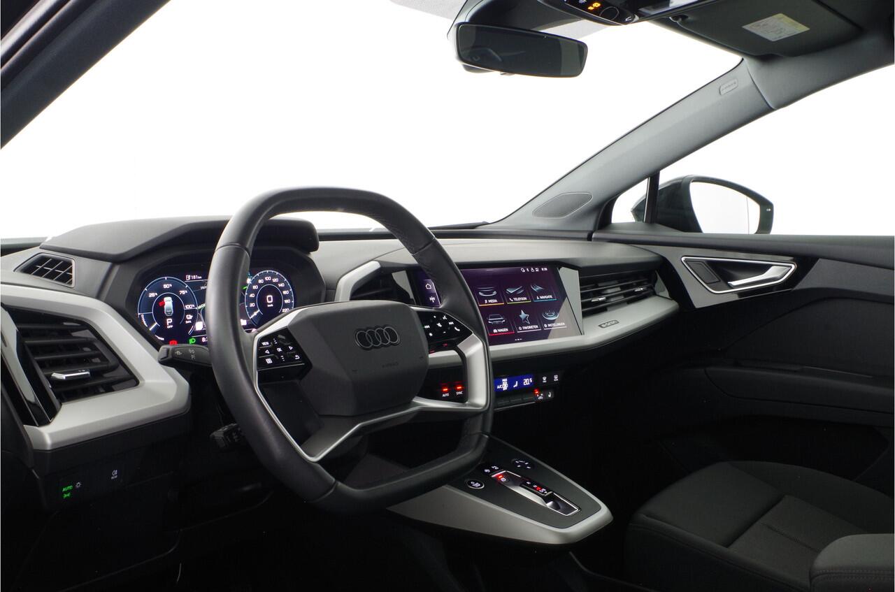 Audi Q4 e-tron 40 82 kWh S line > Camera/ Adaptief Cruise control/Stoelverwarming...