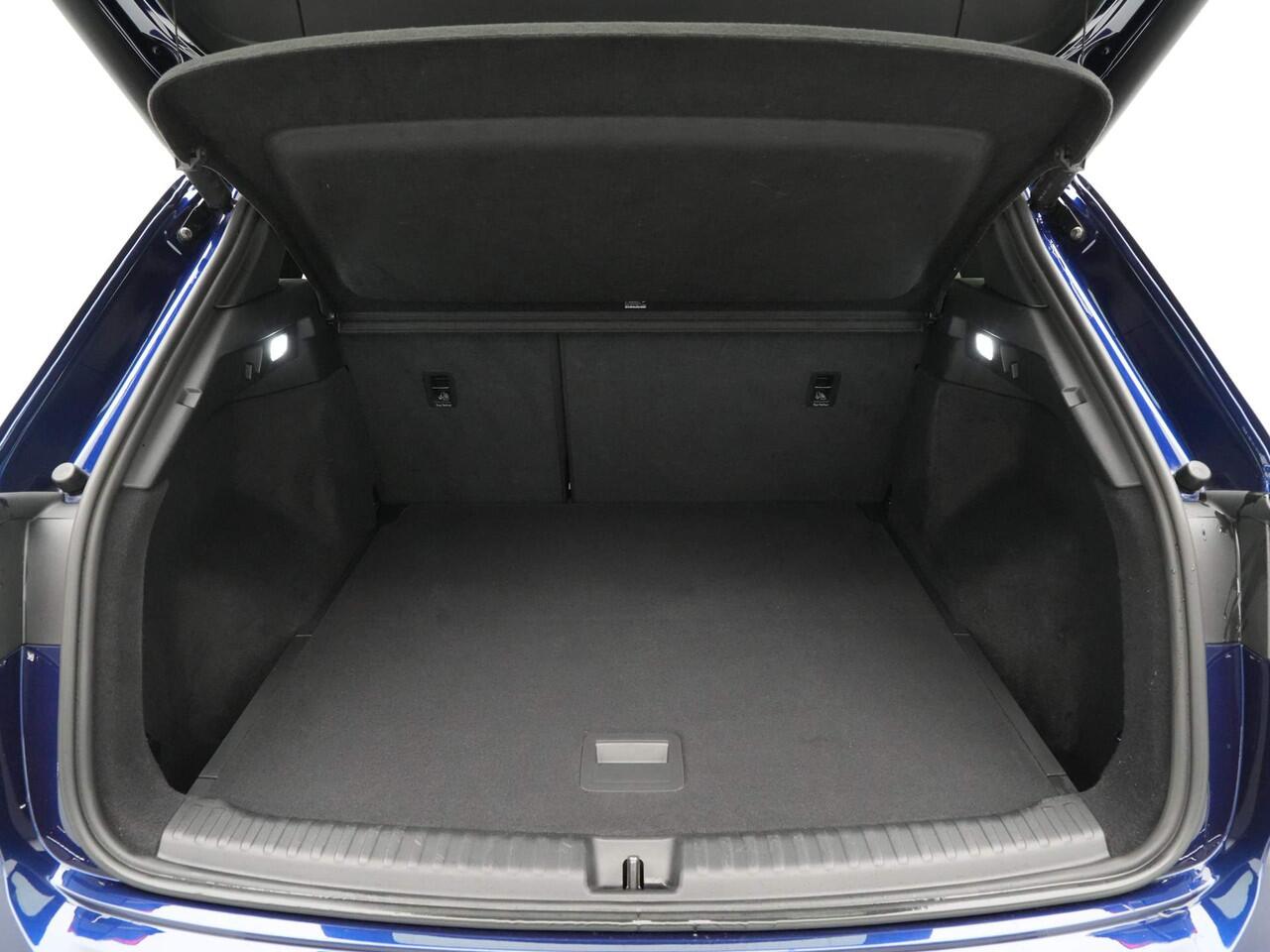 Audi Q4 e-tron 50 quattro S Line edition 77 kWh 300pk Navigatie Camera Acc Stoelverwarming 20 Demo Roel