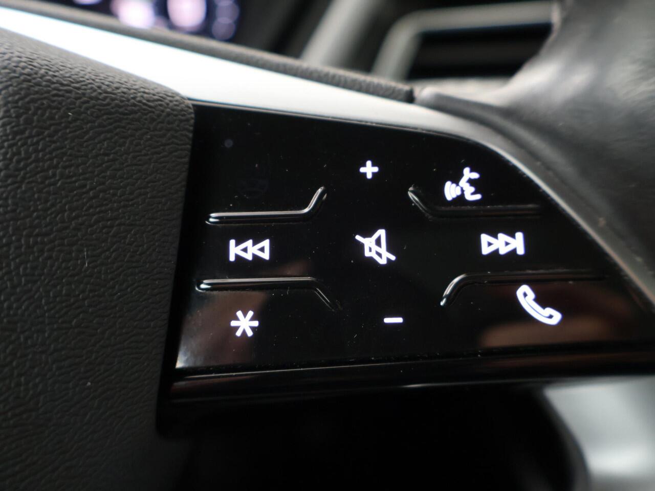 Audi Q4 e-tron 40 Launch edition Advanced Plus 77 kWh | 204 PK | Gratis onderhoud t/m 3 sep. 2028 | SoH 89% | Panoramadak | Adaptieve Cruise Control | 21"LM velgen | Matrix LED koplampen |