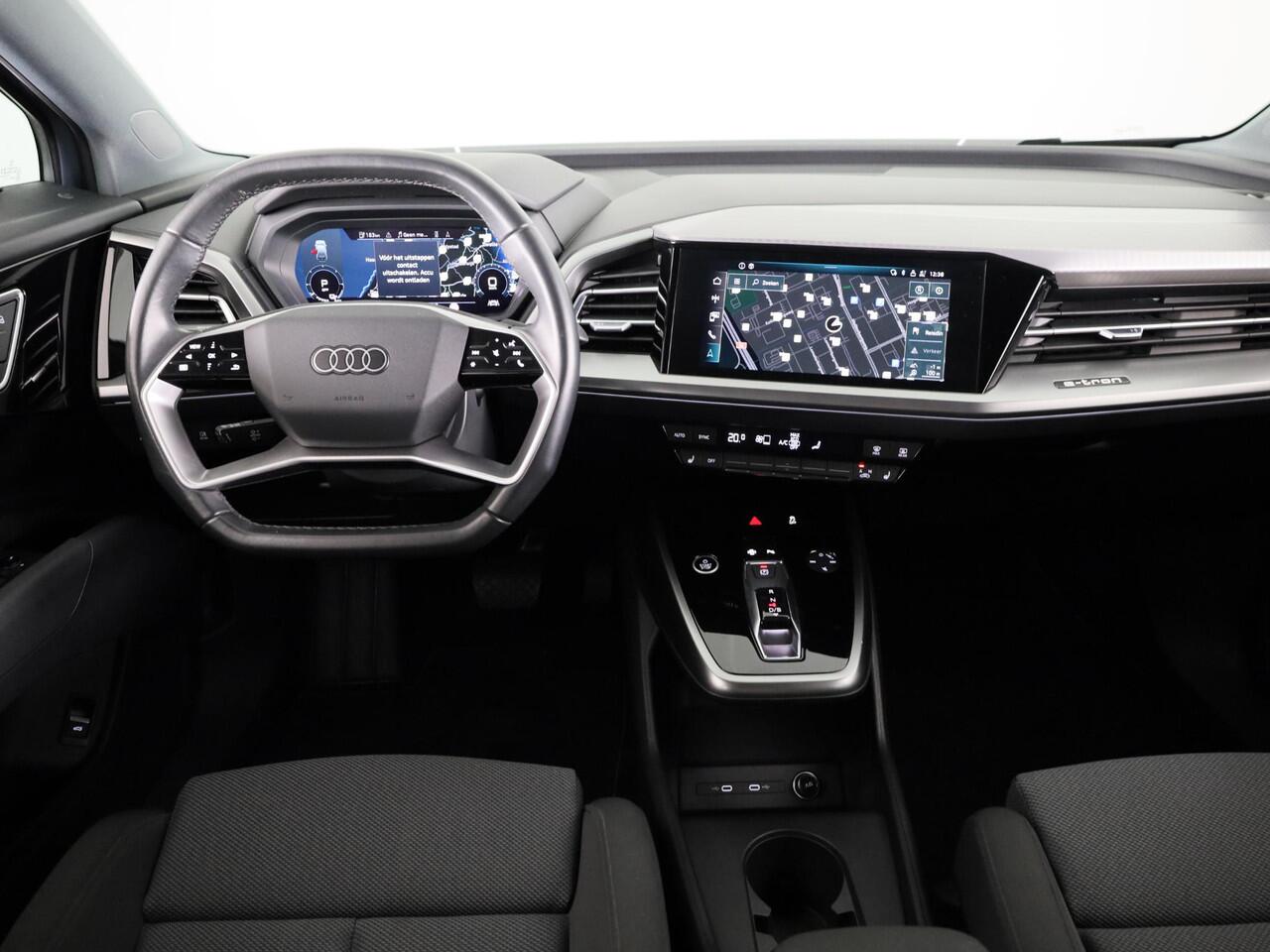 Audi Q4 e-tron 35 Launch edition Advanced 55 kWh 170pk | SOH 94% | Matrix Led | Warmtepomp | Stoelverwarming | Parkeersensoren voor en achter