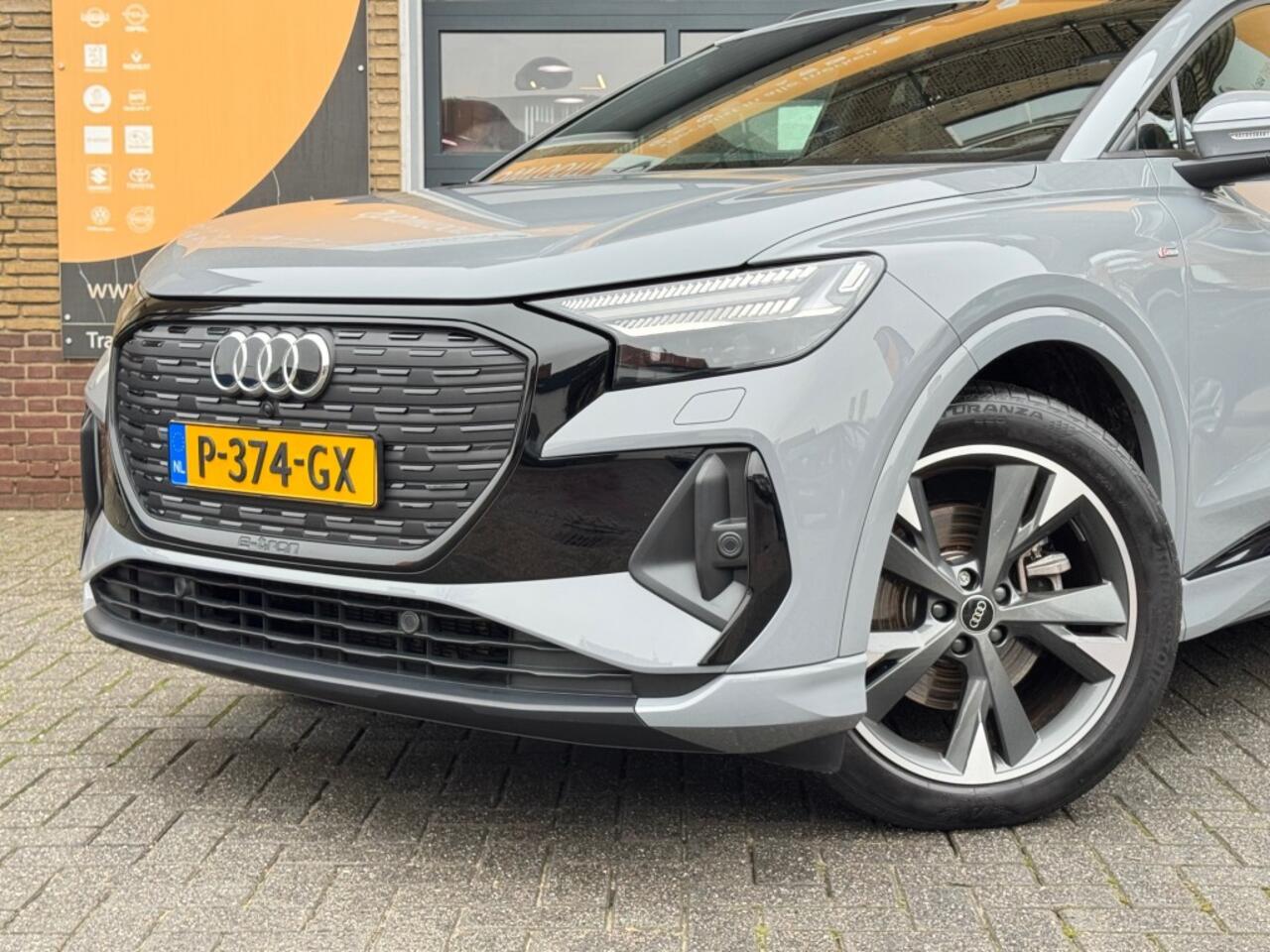 Audi Q4 e-tron 35 LAUNCH EDITION S COMPETITION 55 KWh NL-AUTO/16.000 KM!