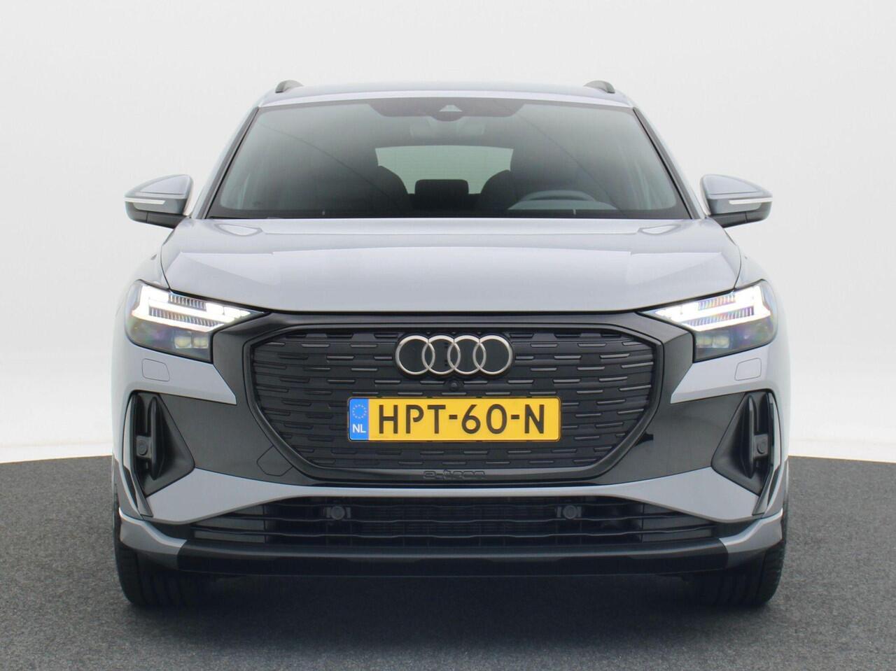 Audi Q4 e-tron 45 quattro | S Edition 82 kWh | Zwart optiek | 21 inch velgen | Privacyglas