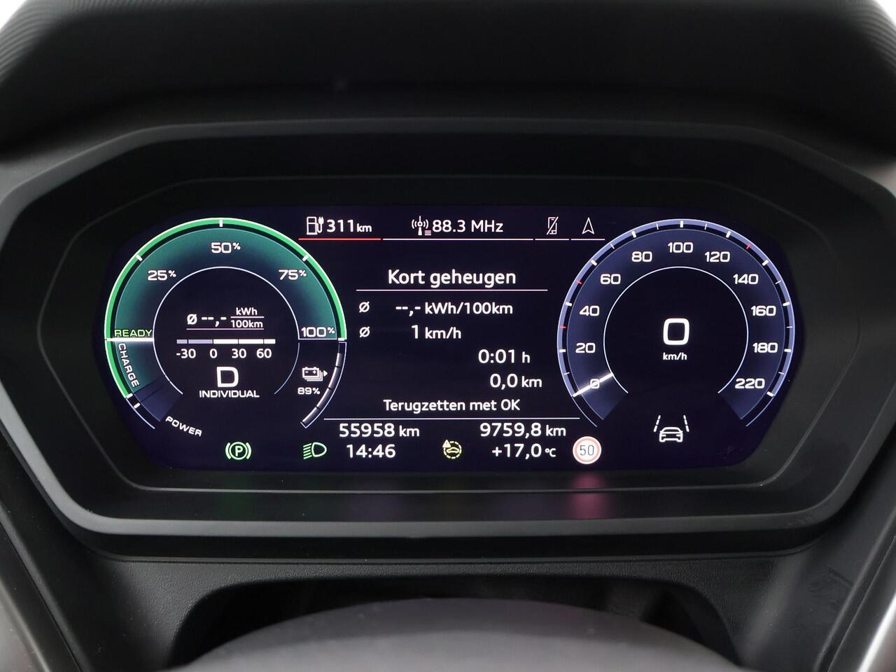 Audi Q4 e-tron 40 Launch edition Advanced 77 kWh | 204 PK | Gratis onderhoud t/m 8 jun. 2028 | SoH 91% | Adaptieve Cruise Control | Head-up display | Matrix LED koplampen | Achteruitrijcamera |