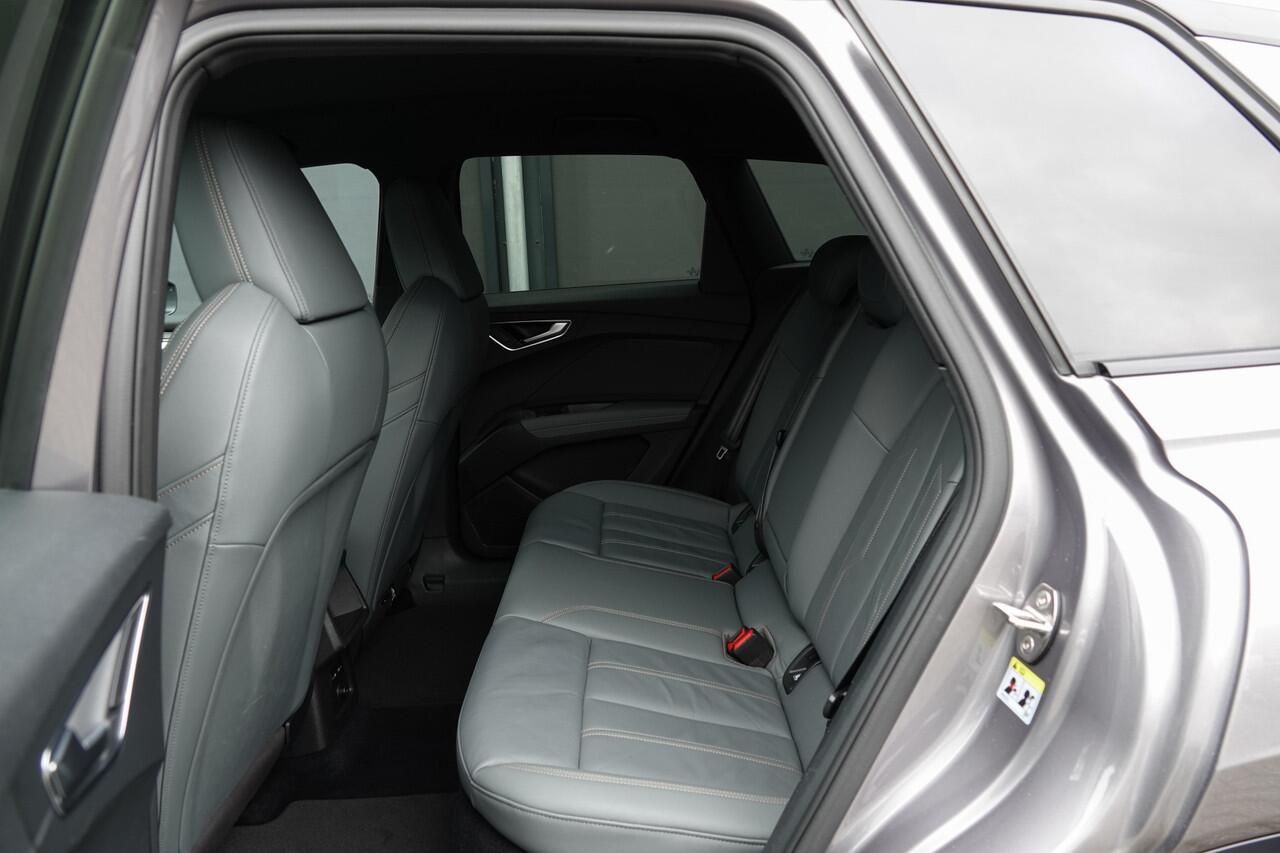 Audi Q4 e-tron 299Pk Aut. | 50 Quattro | Edition One | S-Line | Sportstoelen | Warmtepomp | Achteruitrijcamera | 21''