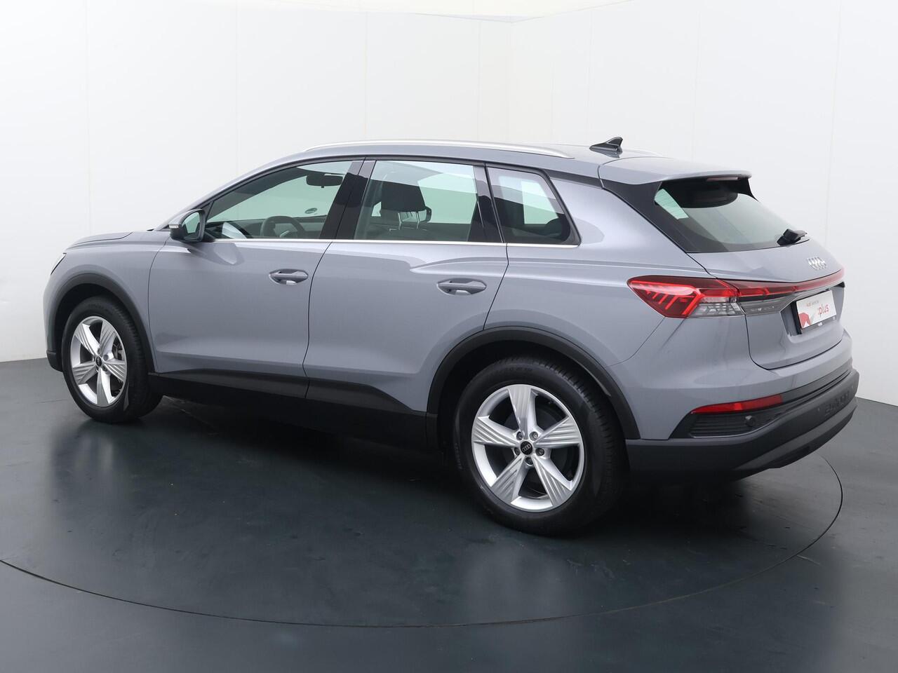 Audi Q4 e-tron 40 Edition 77 kWh | 204 PK | Gratis onderhoud t/m 28 apr. 2030 | SoH 95% | Adaptieve Cruise Control | Climate Control | Voorstoelen Verwarmd | Sonos Premium Sound |