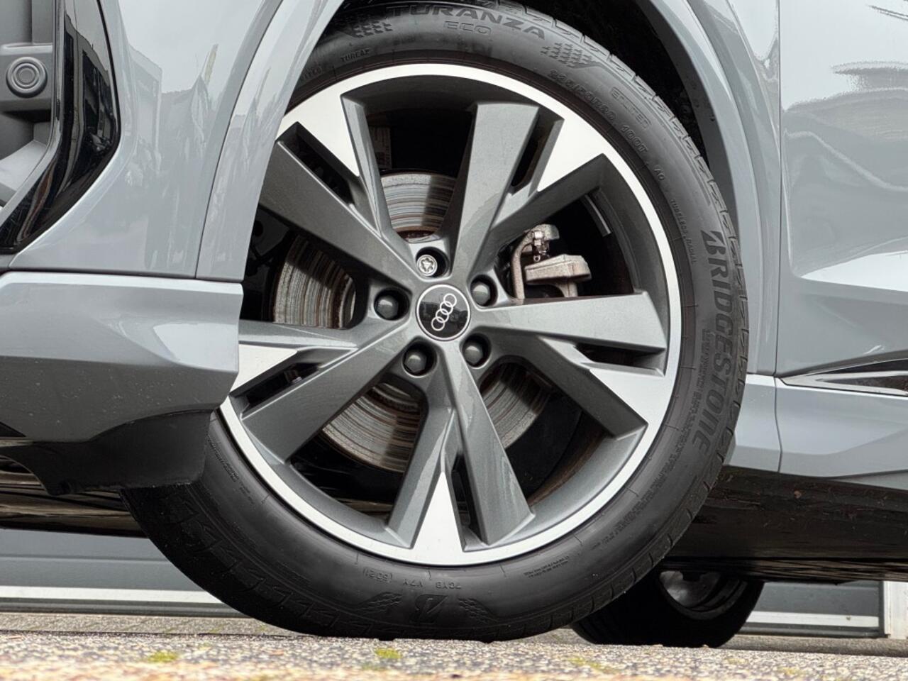 Audi Q4 e-tron 35 LAUNCH EDITION S COMPETITION 55 KWh NL-AUTO/16.000 KM!