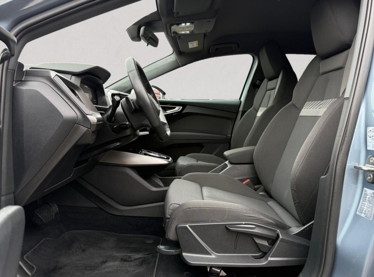Audi Q4 e-tron 40 Advanced | PDC voor + achter | camera | SCM-alarm | 1e eigena