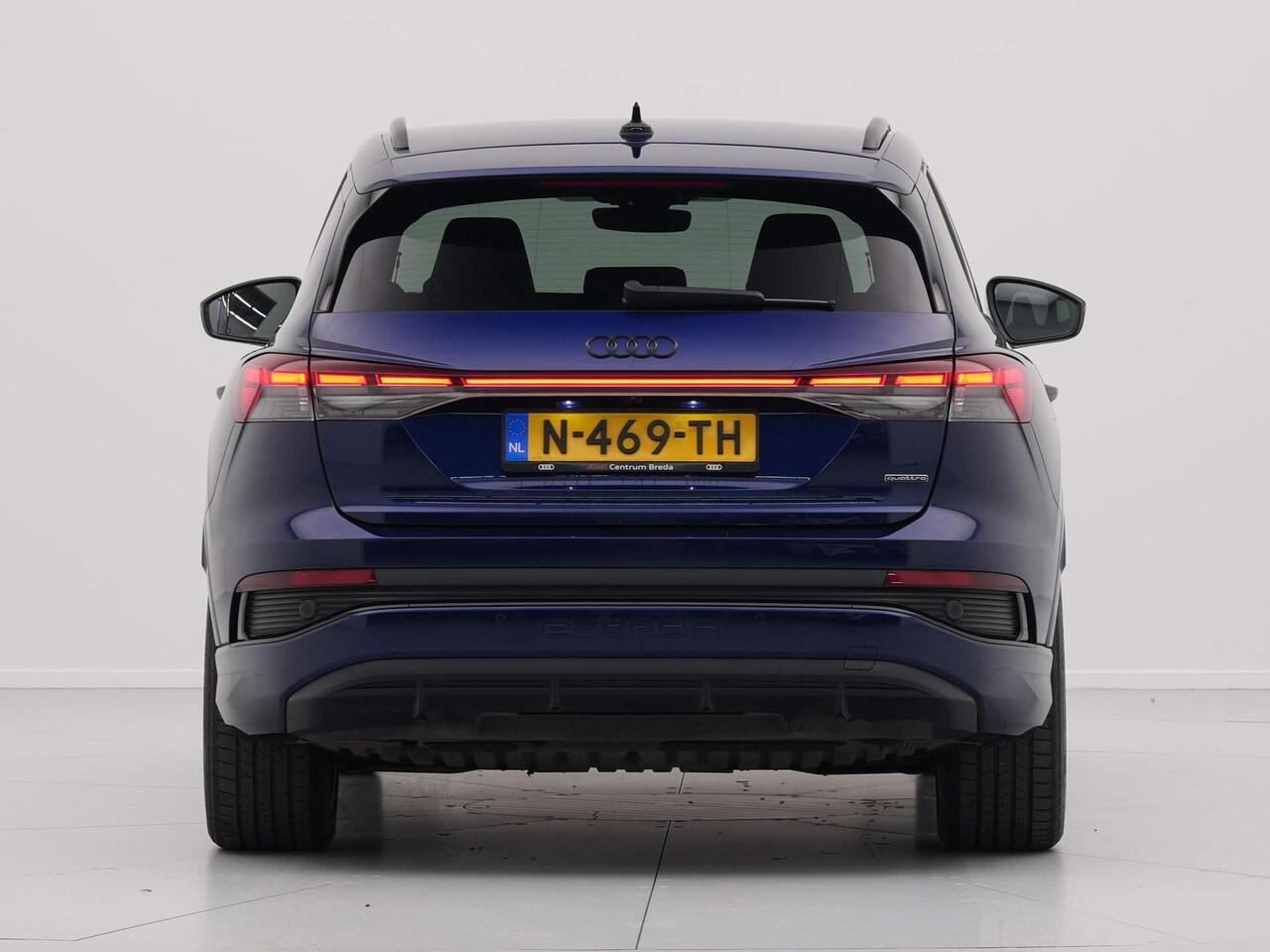 Audi Q4 e-tron 50 quattro S Line edition 77 kWh 300pk Navigatie Camera Acc Stoelverwarming 20 Demo Roel