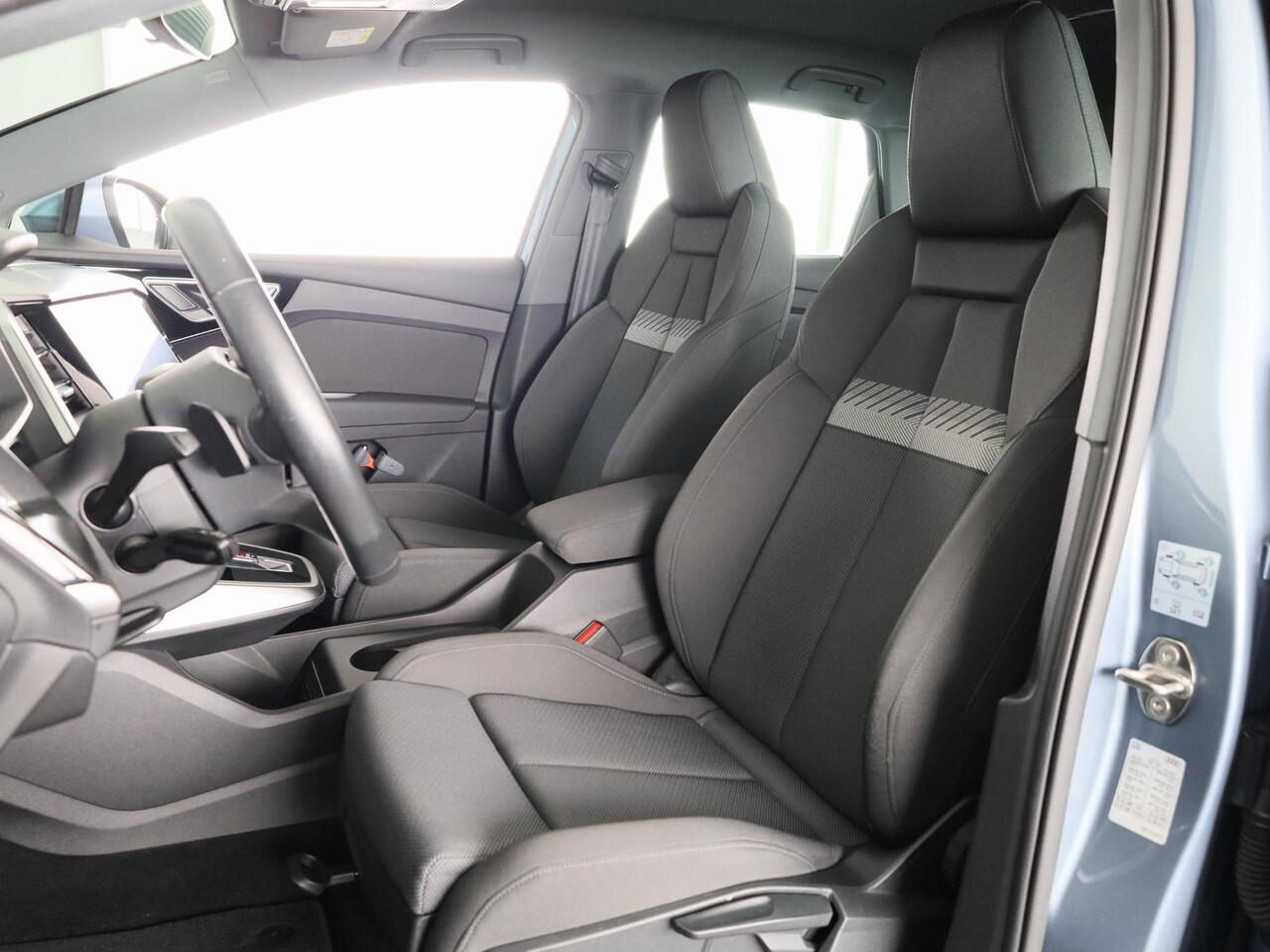 Audi Q4 e-tron 35 Launch edition Advanced 55 kWh 170pk | SOH 94% | Matrix Led | Warmtepomp | Stoelverwarming | Parkeersensoren voor en achter