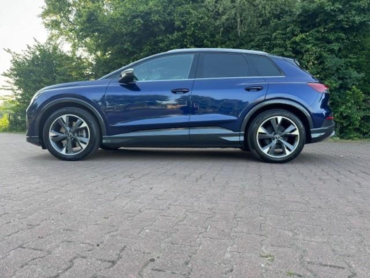 Audi Q4 e-tron 40 LAUNCH EDITION ADVANCED 77KWH CAM/HUP/ACARPLAY/