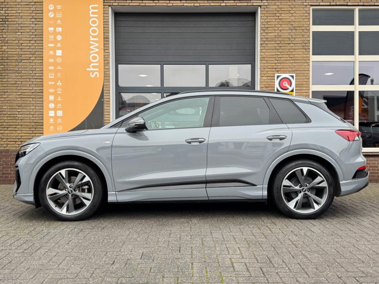 Audi Q4 e-tron 35 LAUNCH EDITION S COMPETITION 55 KWh NL-AUTO/16.000 KM!