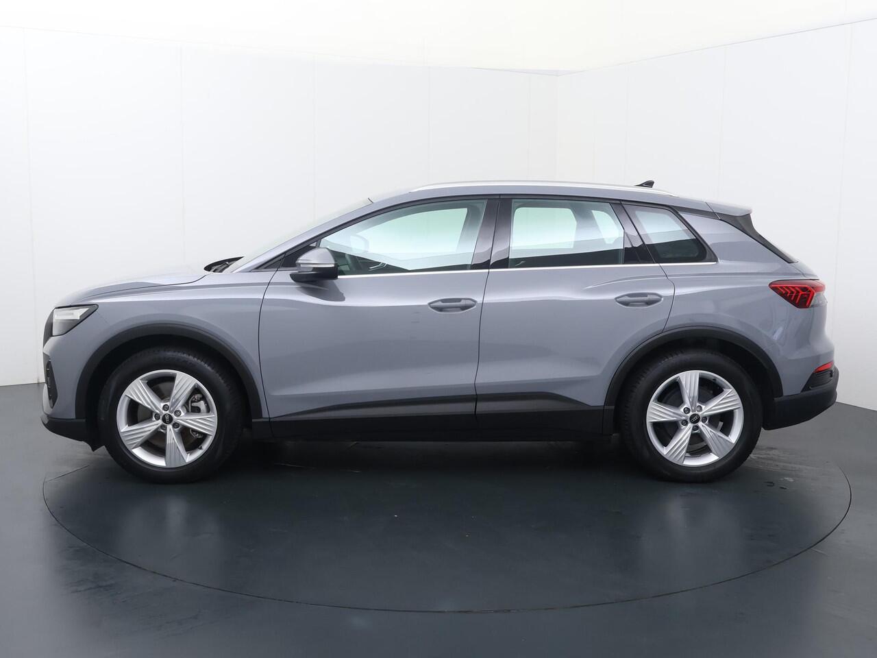 Audi Q4 e-tron 40 Edition 77 kWh | 204 PK | Gratis onderhoud t/m 28 apr. 2030 | SoH 95% | Adaptieve Cruise Control | Climate Control | Voorstoelen Verwarmd | Sonos Premium Sound |