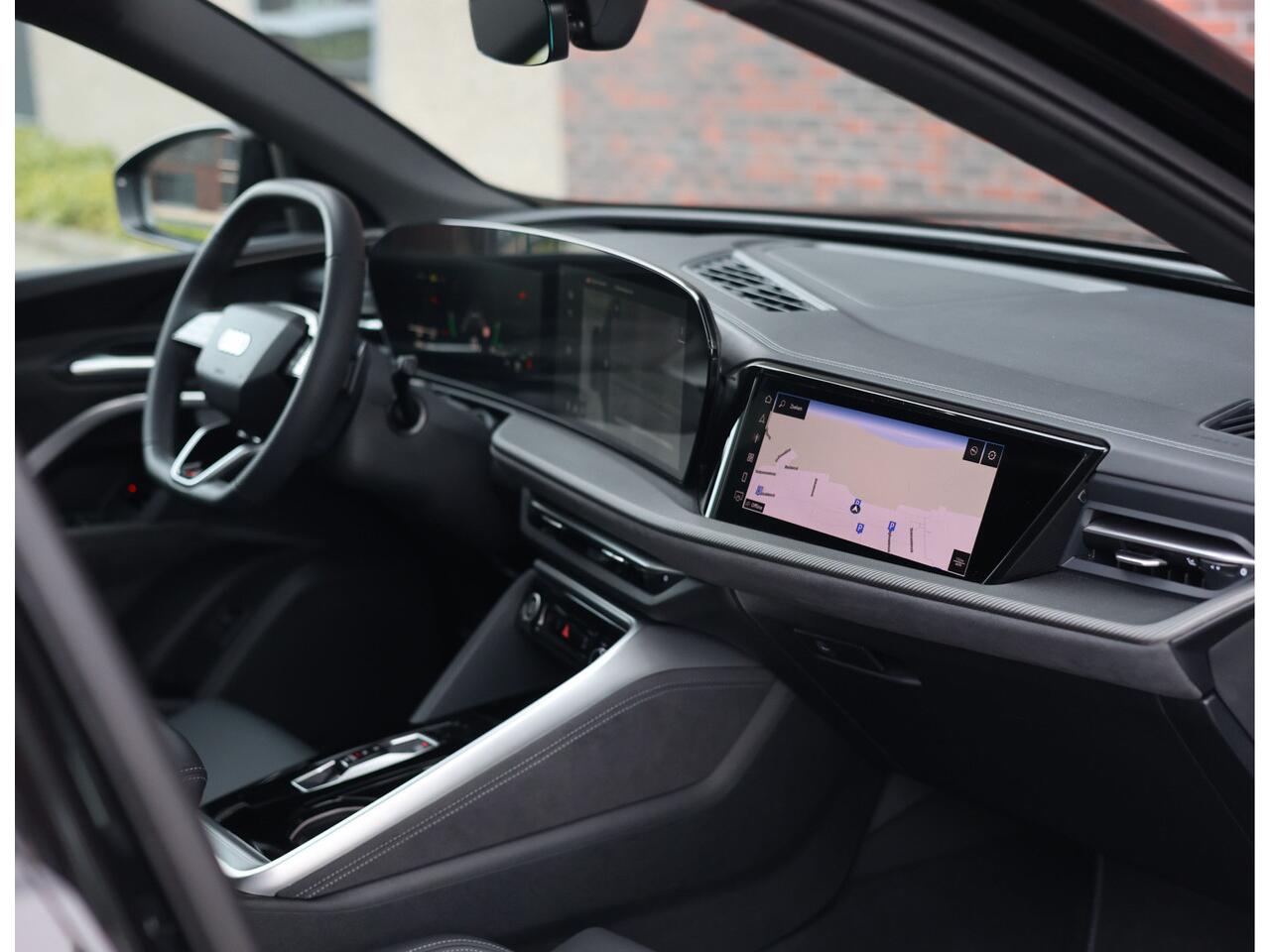 Audi Q5 Sportback e-hybrid quattro S edition Competition