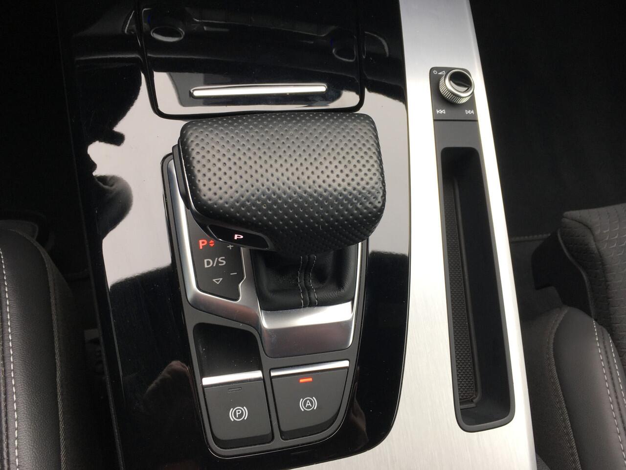 Audi Q5 55 TFSI e S-line Black Edition