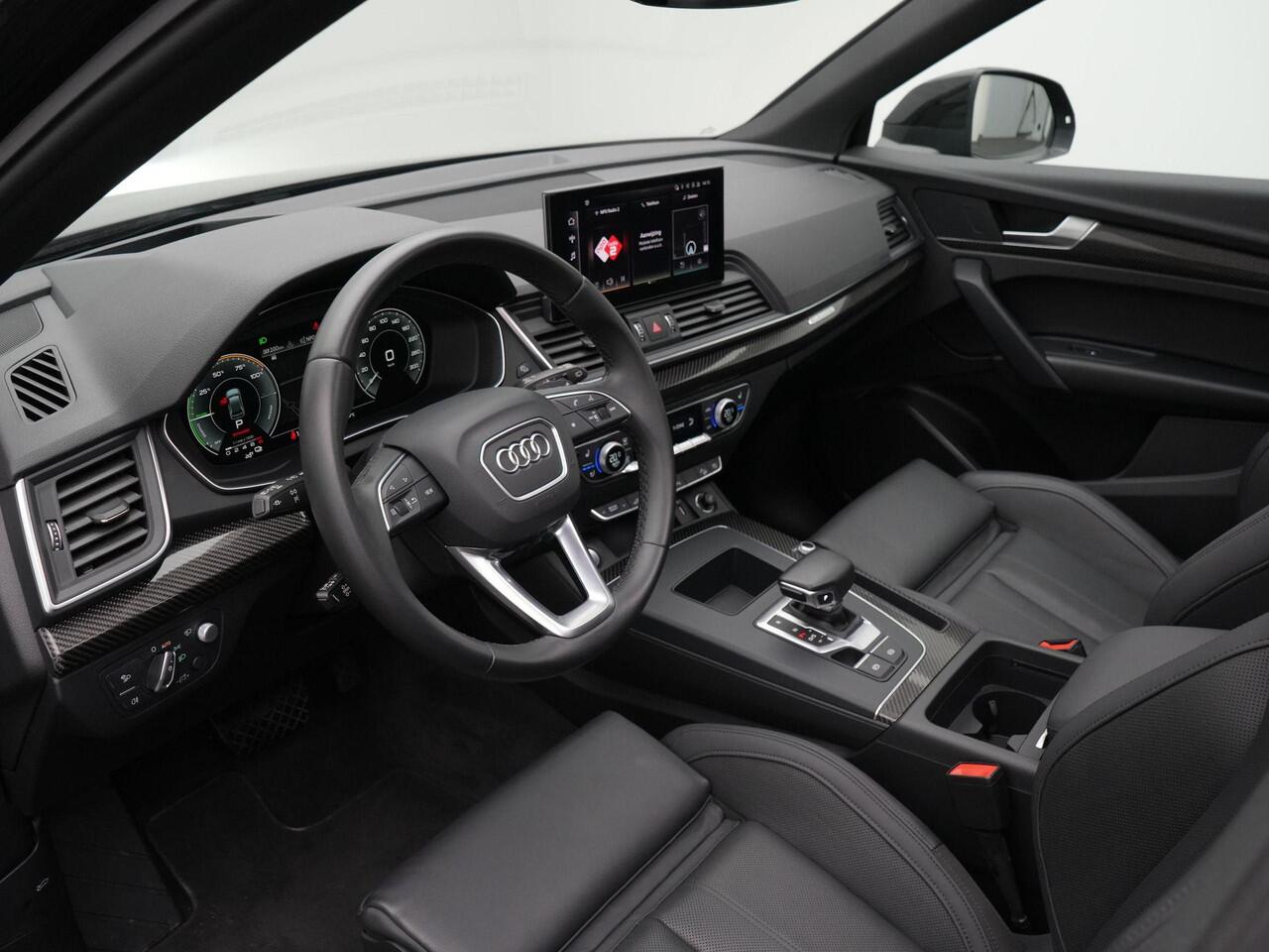 Audi Q5 Sportback 55 TFSI e 367 pk S-tronic S edition / Advanced | Panoramadak | Luchtvering | Leder | Stoelventilatie | Geheugenstoel | Carbon interieur | Head-up display