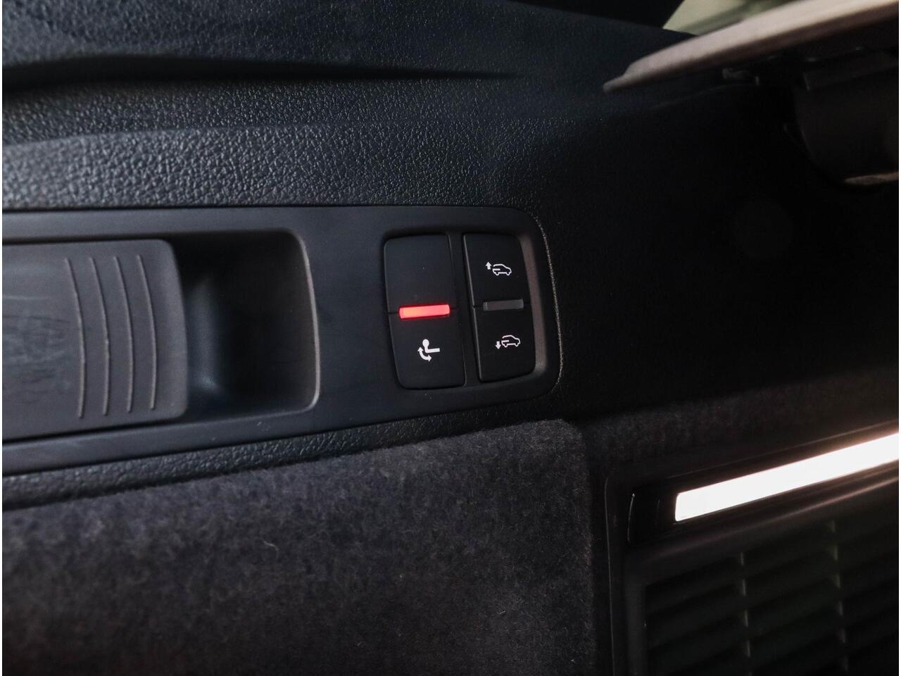 Audi Q5 55 TFSI e quattro Competition Panodak | Luchtvering | Trekhaak | Adaptive Cruise