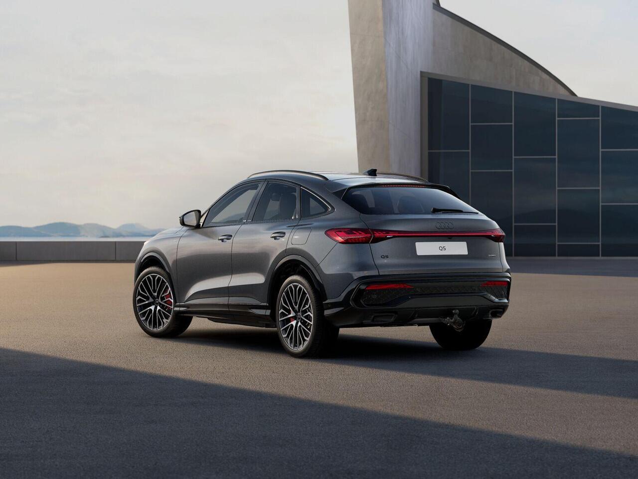 Audi Q5 Sportback E-Hybrid Quattro S Edition Competition, B&O, pano, trk. haak, 21", luchtv., matrix-LED, OLED, memory, keyless, HUD, ACC, privacy