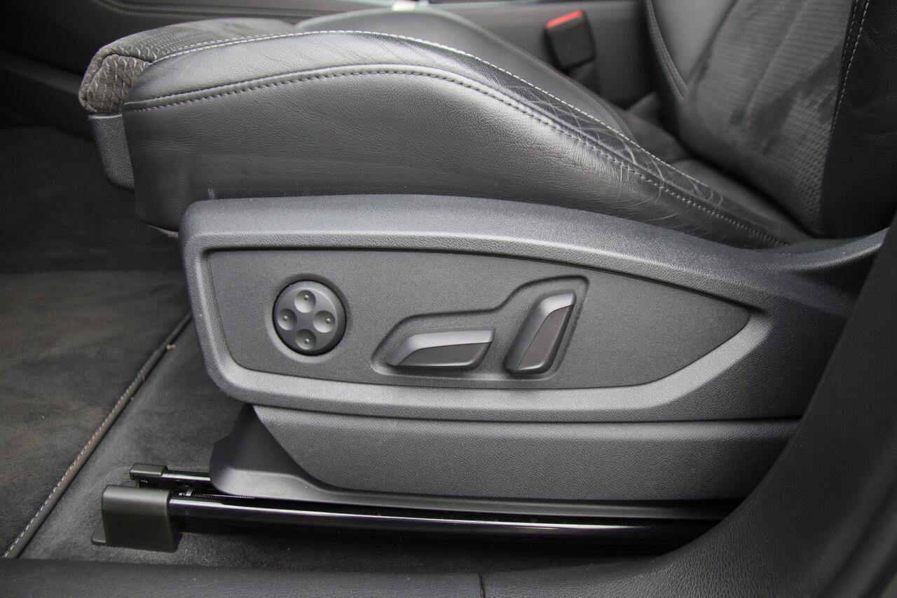 Audi Q5 50 TFSIe Quattro 3x S-Line Pano, HUD, Luchtvering, trekhaak, BOMVOL! Aanbieding!