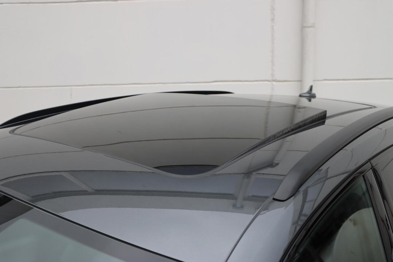 Audi Q5 50 TFSI e S edition Competition quattro 300pk S-Tronic | Panoramadak | Zwart optiek | Elektrische achterklep