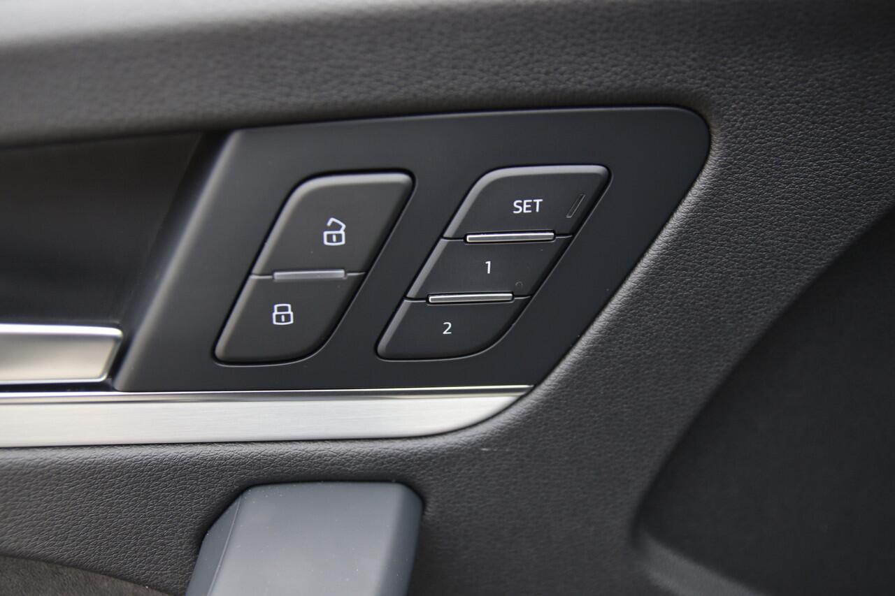 Audi Q5 50 TFSIe Quattro 3x S-Line Pano, HUD, Luchtvering, trekhaak, BOMVOL! Aanbieding!