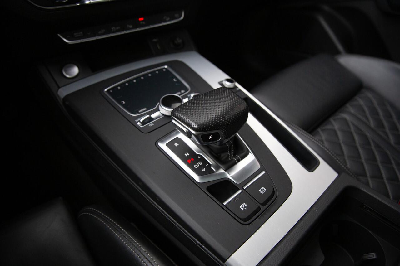 Audi Q5 55 TFSI e quattro Competition , Panoramadak, Trekhaak, Bang&Olufsen,