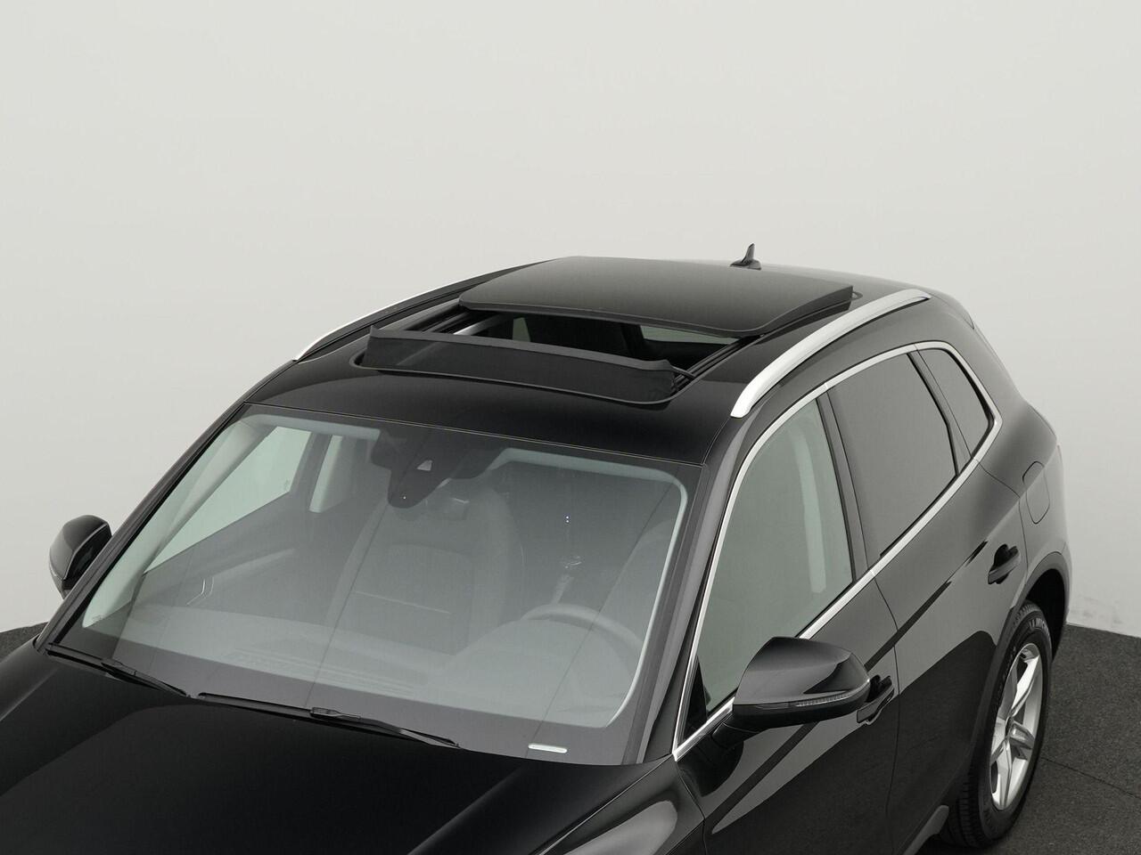 Audi Q5 50 TFSI e 299 pk S-tronic Advanced edition | Panoramadak | Trekhaak | Achteruitrijcamera | Navigatie | Stoelverwarming