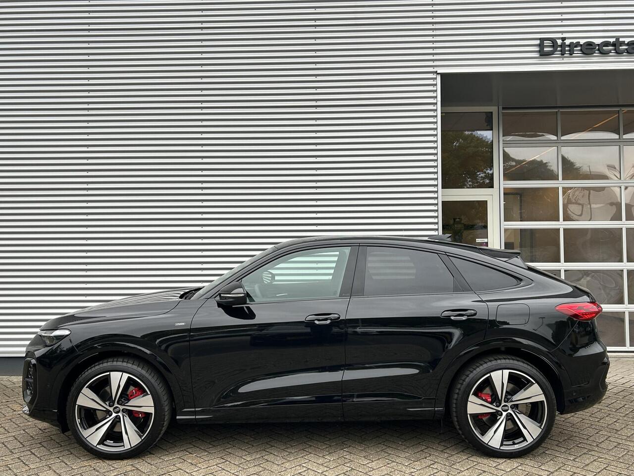 Audi Q5 Sportback S edition Competition 2.0 TFSI e 270 kW / 367 PK S Zwart Leder | Head-Up Display | Trekhaak | Luchtvering | Matrix | Keyless Entry | Bang & Olufsen | Sfeerverlichting | Adaptieve Cruise Control |