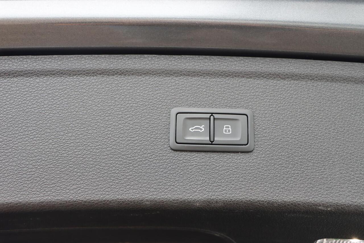 Audi Q5 50 TFSI e quattro S Edition Competition 300pk S-Tronic | Pano | Luchtvering