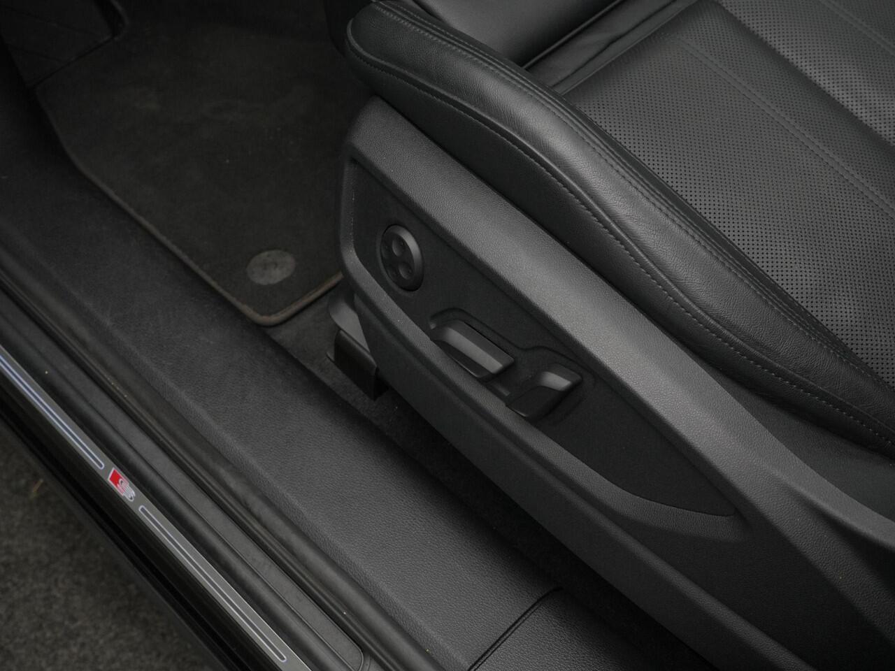 Audi Q5 Sportback 55 TFSI e 367 pk S-tronic S edition / Advanced | Panoramadak | Luchtvering | Leder | Stoelventilatie | Geheugenstoel | Carbon interieur | Head-up display