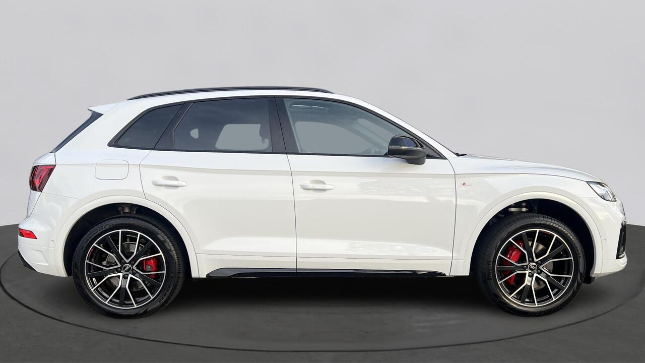 Audi Q5 50 TFSI eHybrid 299pk PHEV Quattro S edition / Panoramadak / Trekhaak / 360 Camera