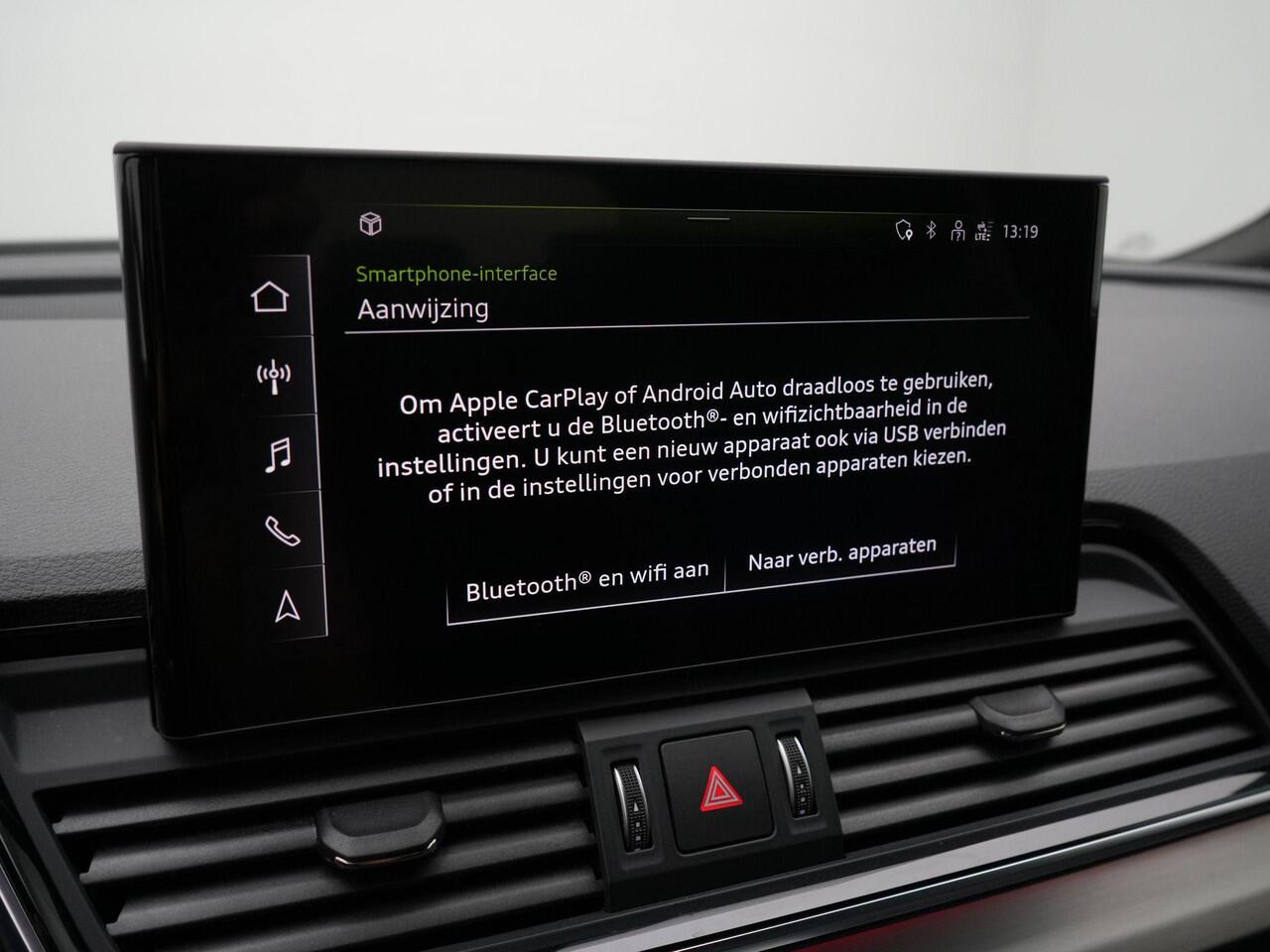 Audi Q5 50 TFSI e 299 pk S-tronic quattro S edition | Panoramadak | Leder/alcantara | Matrix LED | Achteruitrijcamera | Stoelverwarming