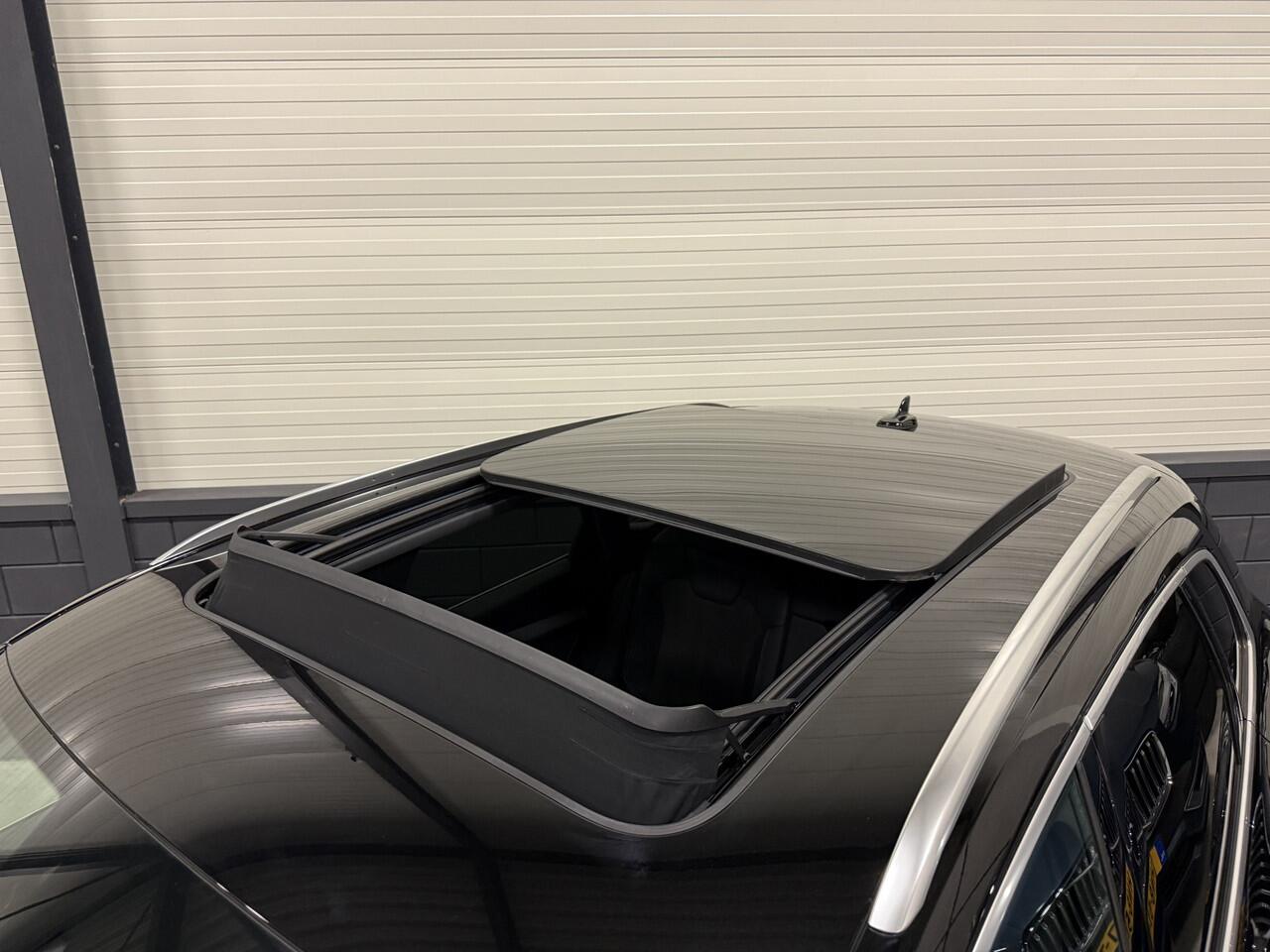 Audi Q5 55 TFSI e quattro Competition 367PK S-Line PANO/LUCHTVERING/TREKHAAK/360CAMERA/MASSAGE/KEYLESS/MATRIX/VIRTUAL/CARPLAY/SFEER/19"/PRIVACY/3X S-LINE/MYTHOSSCHWARZ METALLIC/VOLLEDIG AUDI DEALER HISTORIE,NET OH BEURT GEHAD BIJ 152.329KM