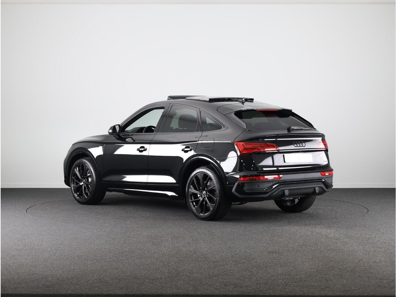 Audi Q5 Sportback S edition Competition 50 TFSI e 299pk | Luchtvering | Panoramadak | B&O | ACC | 360 camera | Assistentiepakket | Matrix LED