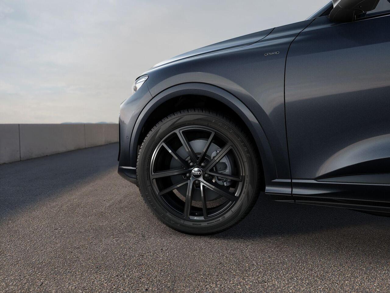 Audi Q5 S edition 2.0 TFSI e 220 kW / 299 PK SUV | Optiekpakket zwart | Techniekpakket plus | Elektrische stoelen voor | Ambiente verlichting |