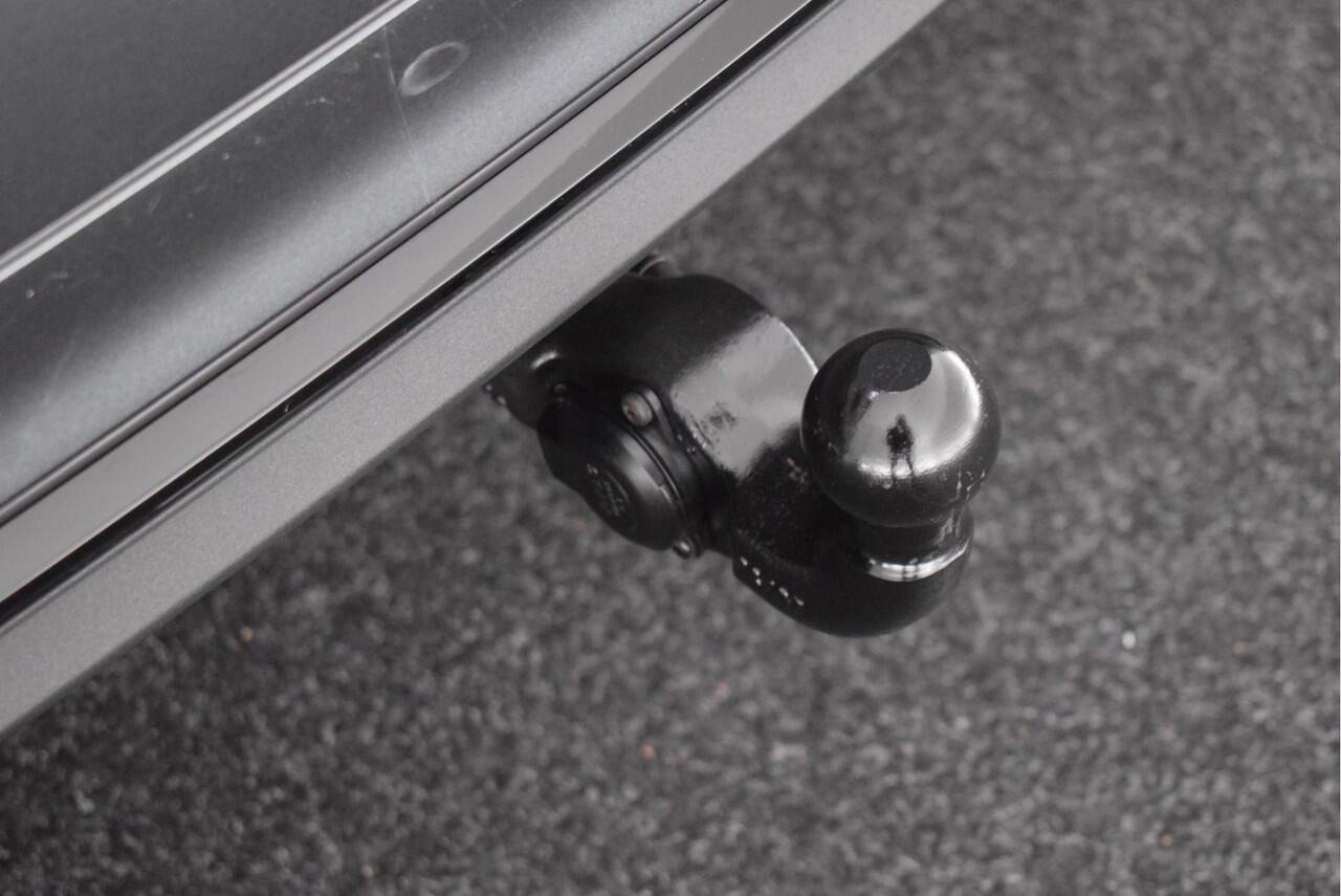 Audi Q5 55 TFSI e 368pk S-Line Competition Luchtvering Trekhaak Camera Keyless Matrix Led Navigatie