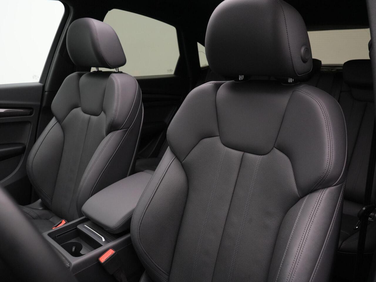 Audi Q5 Sportback 55 TFSI e 367 pk S-tronic S edition / Advanced | Panoramadak | Luchtvering | Leder | Stoelventilatie | Geheugenstoel | Carbon interieur | Head-up display