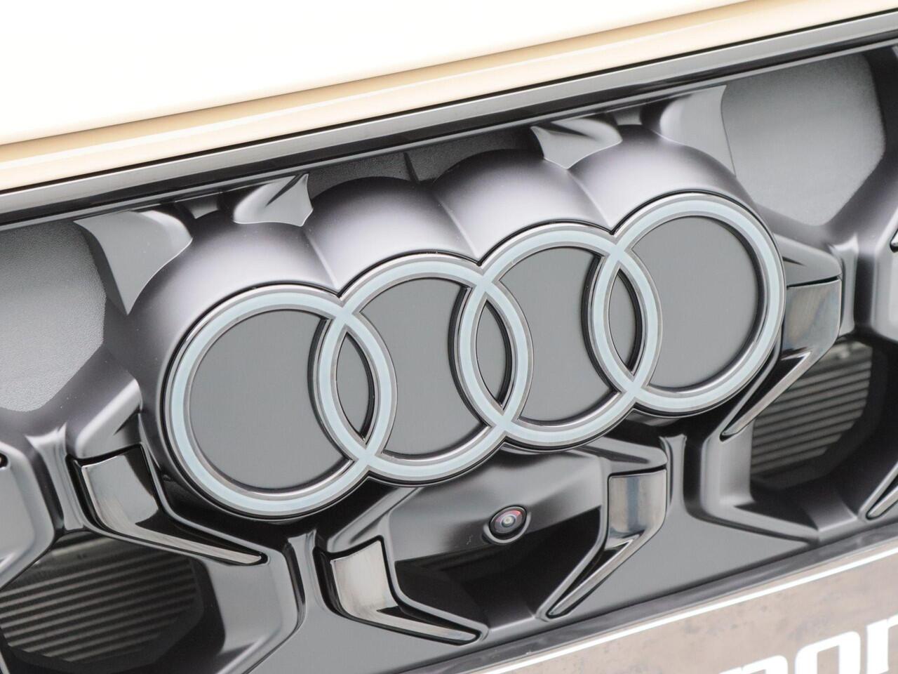 Audi Q5 S edition 2.0 TFSI e | 299 PK SUV 7 versn. | 19 inch | Zwart optiek Plus | Privacyglas |