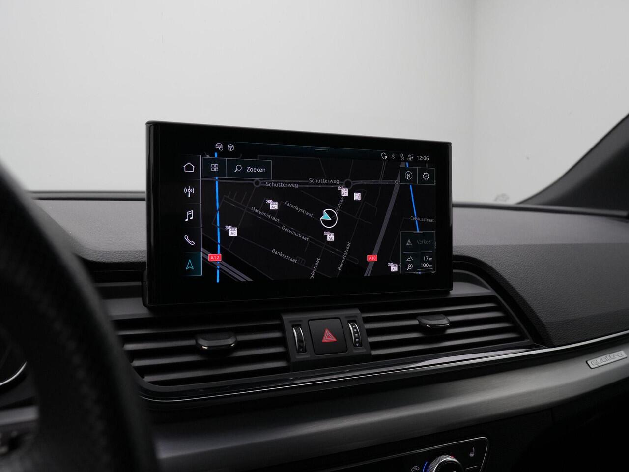 Audi Q5 55 TFSI e Quattro S edition Competition / S-Line | Panoramadak | Trekhaak | Geheugen-/massagestoel | Achteruitrijcamera | Adaptive Cruise