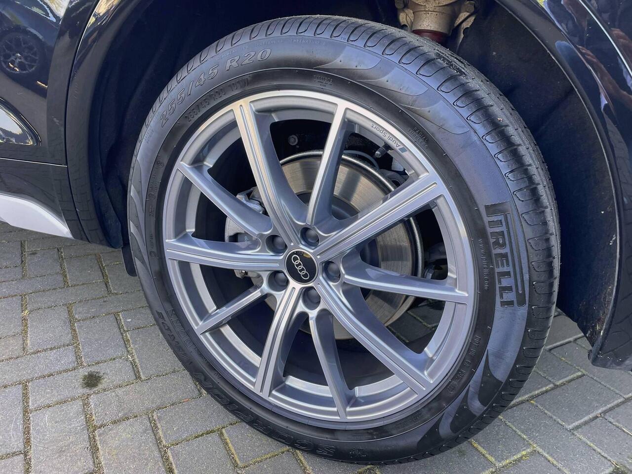 Audi Q5 40 TFSI S edition | Slechts 8000km! | Luchtvering | Tour Ass pack | Panodak | Etc.. 1 eig | Org NL