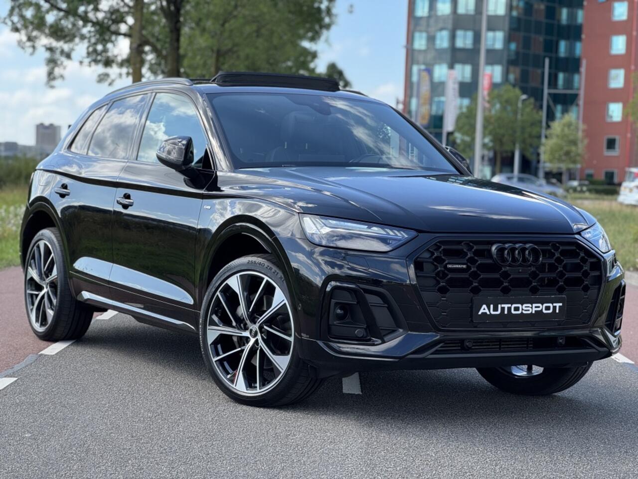 Audi Q5 55 TFSI e S-Line 367 Pk Pano HUD 360 Camera Massage