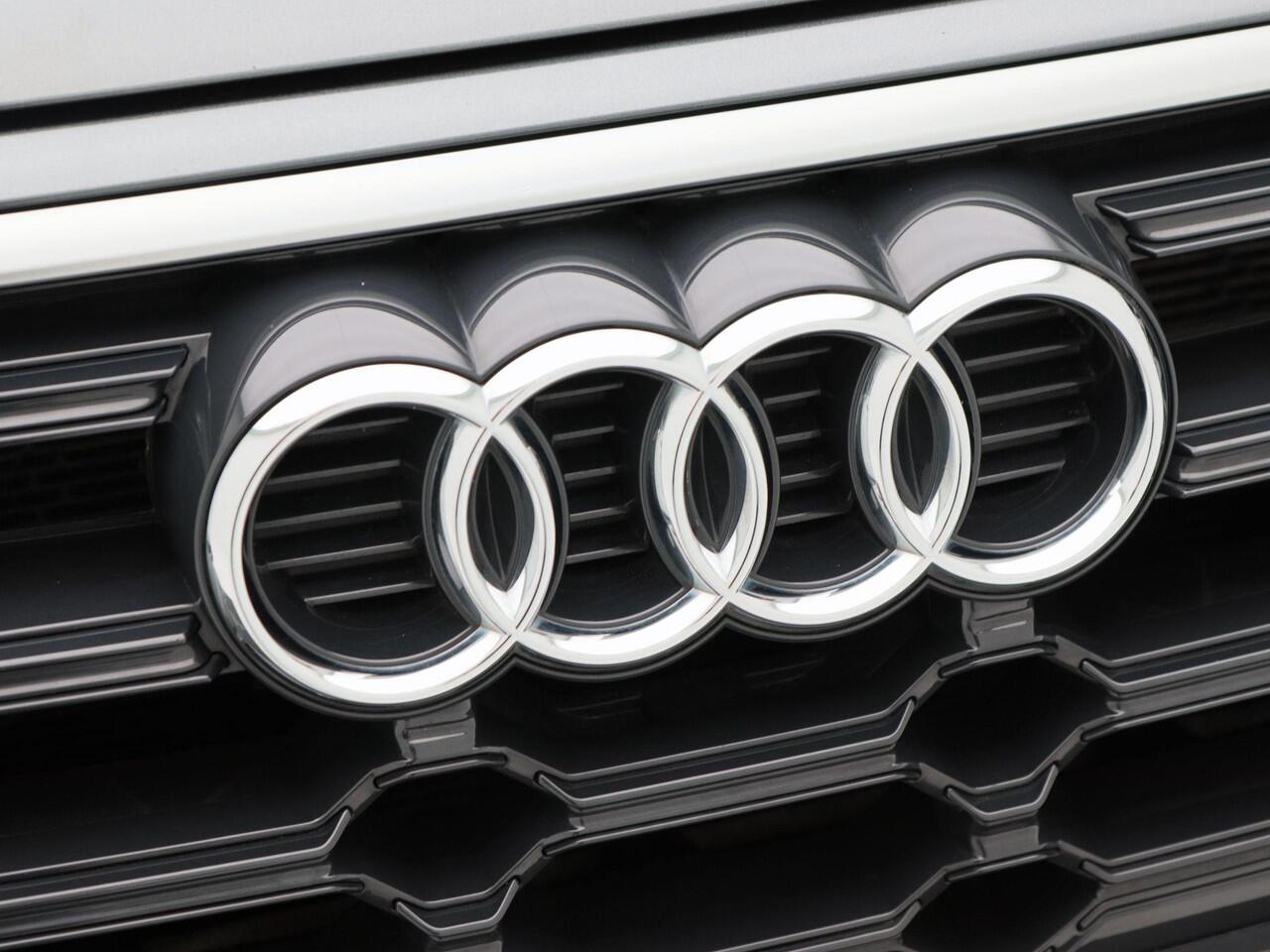 Audi Q5 50 TFSi e 300 Pk Automaat S-Line | Full LED | Adaptive Cruise | Trekhaak | LED | CarPlay | 19 Inch | Stoelverwarming