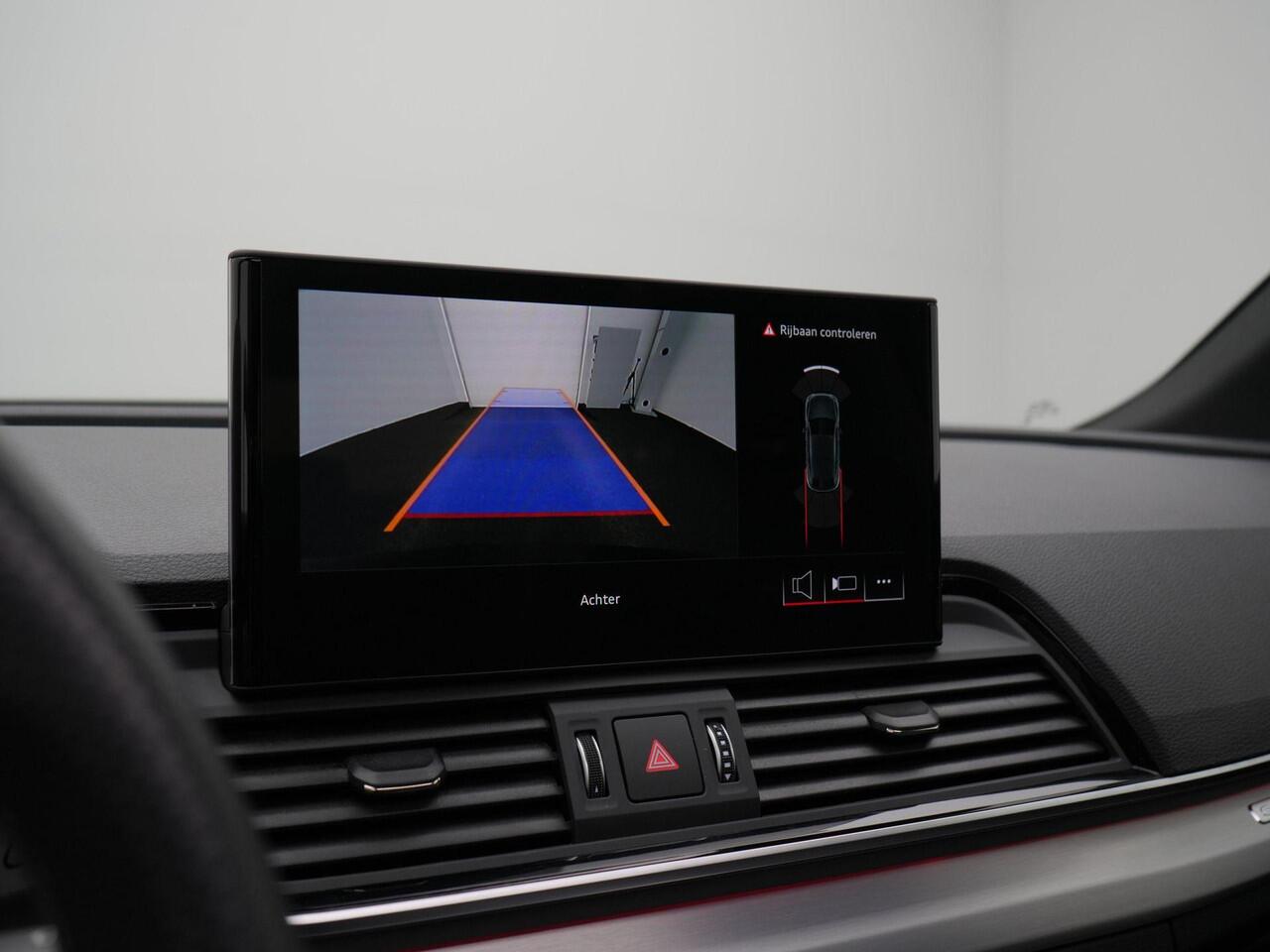 Audi Q5 Sportback 50 TFSI e 299 pk S-tronic S edition Competition / S-Line | Panoramadak | Trekhaak | Matrix LED | Achteruitrijcamera | Stoelverwarming