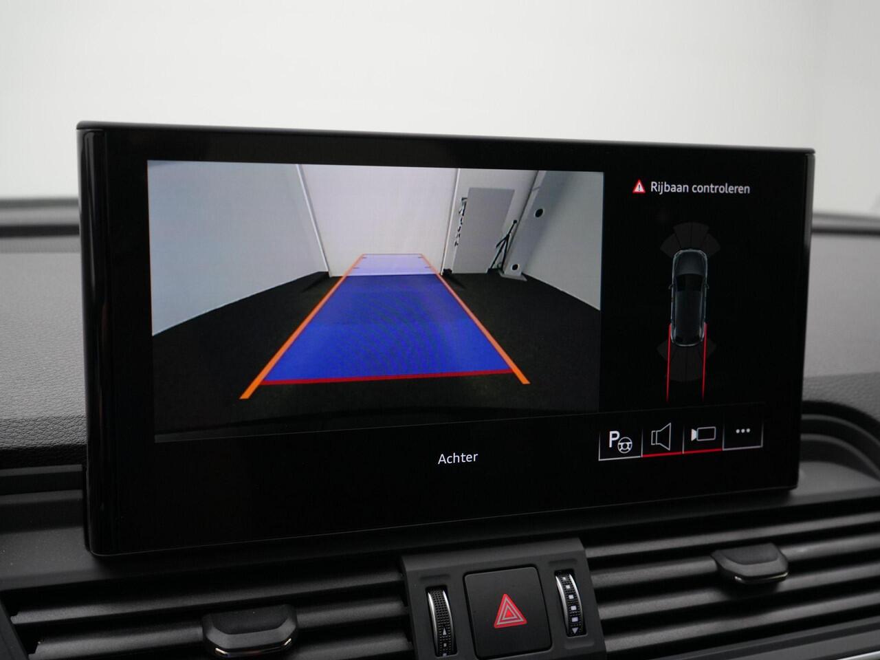 Audi Q5 50 TFSI e 299 pk S-tronic Advanced edition | Panoramadak | Trekhaak | Achteruitrijcamera | Navigatie | Stoelverwarming